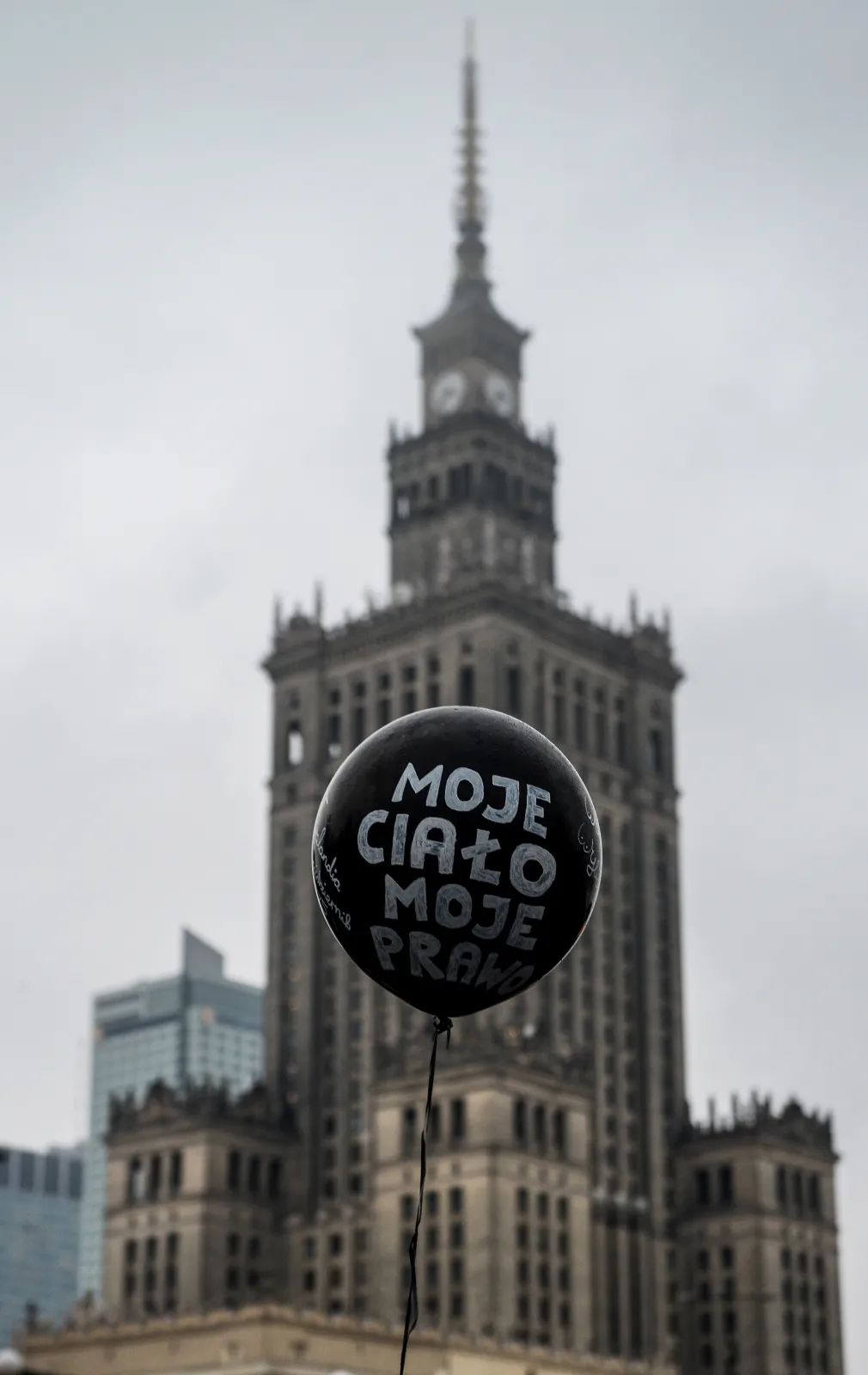 9558396-czarny-protest-w-warszawie.jpg