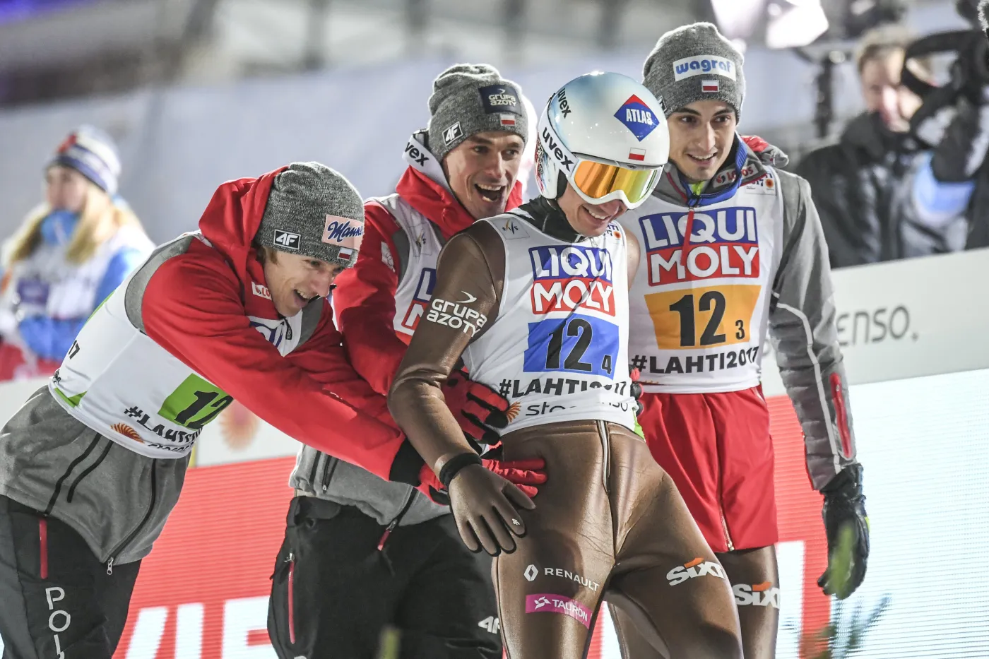 9941647-kamil-stoch-piotr-zyla-maciej.jpg