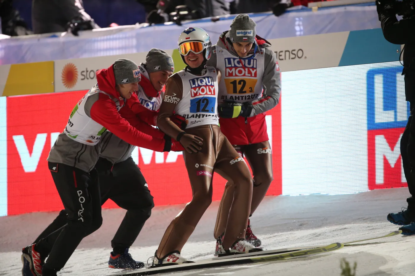 9941247-kamil-stoch-piotr-zyla-maciej.jpg