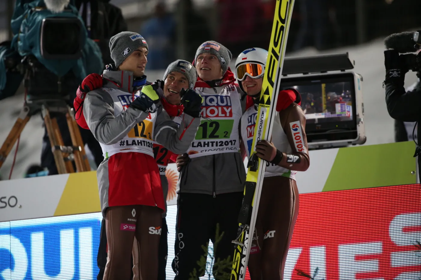 9941279-kamil-stoch-piotr-zyla-maciej.jpg