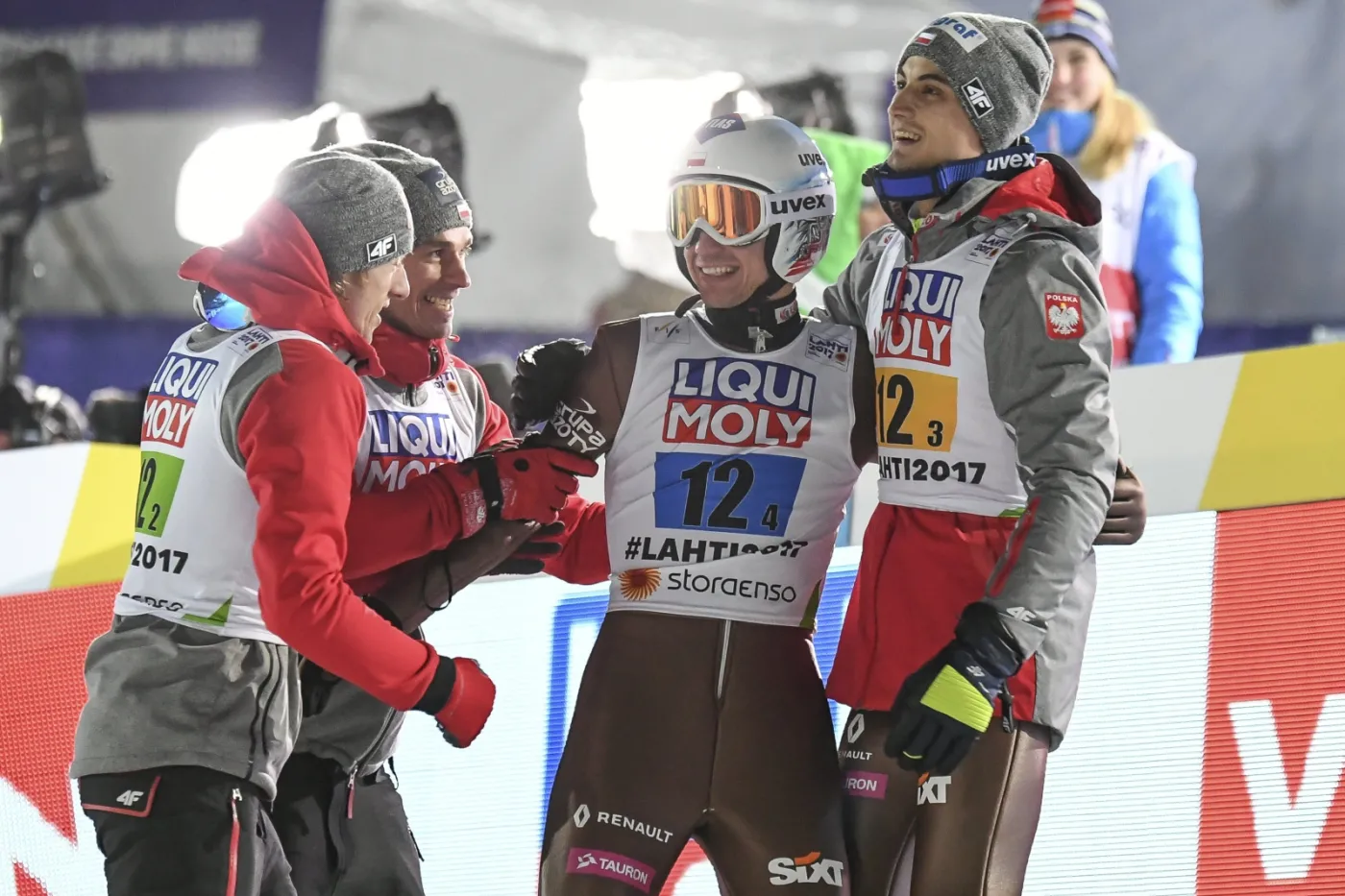 9941311-kamil-stoch-piotr-zyla-maciej.jpg
