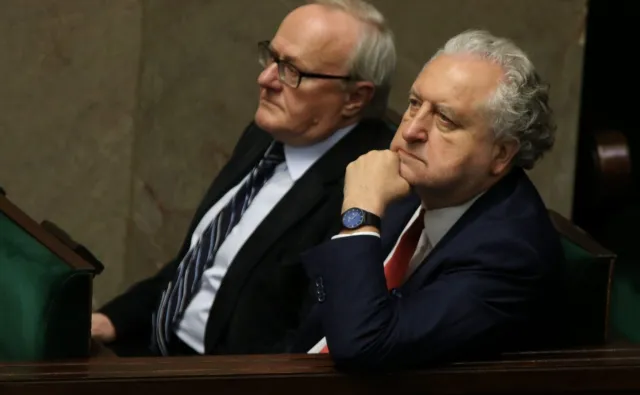 Ma przypominać rządowi o braku publikacji orzeczenia TK, teraz prof. Rzepliński zmienił cyfry na liczniku KOD