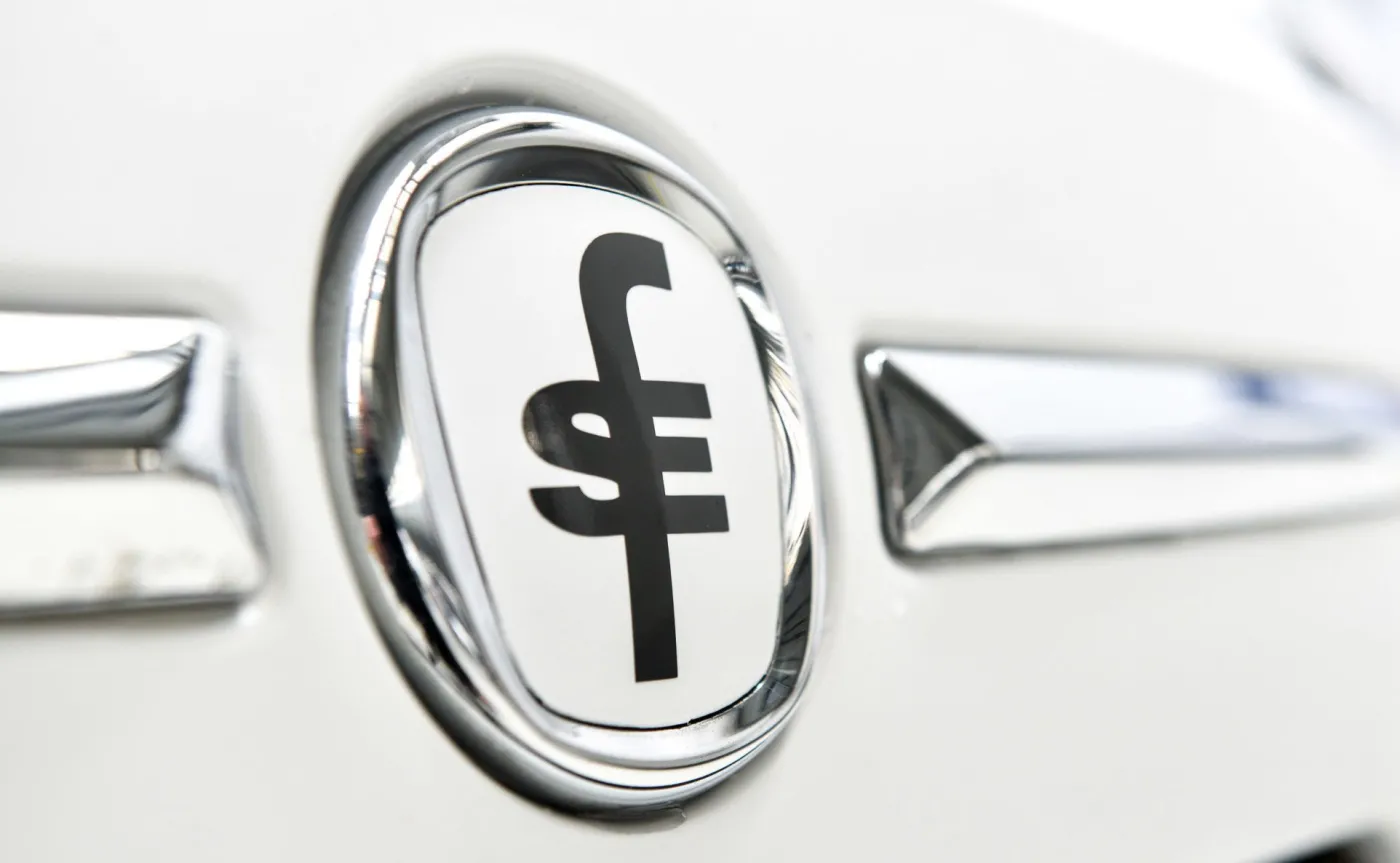 9997356-fse-01-samochod-elektryczny-z.jpg