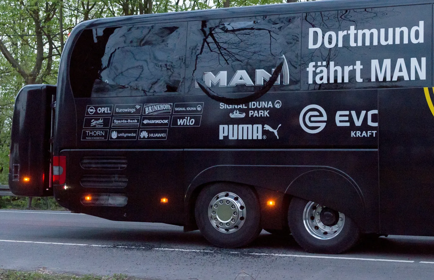 10059201-autokar-borussii-dortmund.jpg