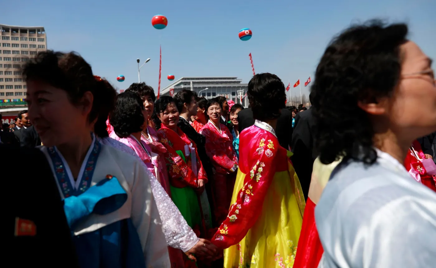 10066345-obywatelki-polnocnej-korei.jpg