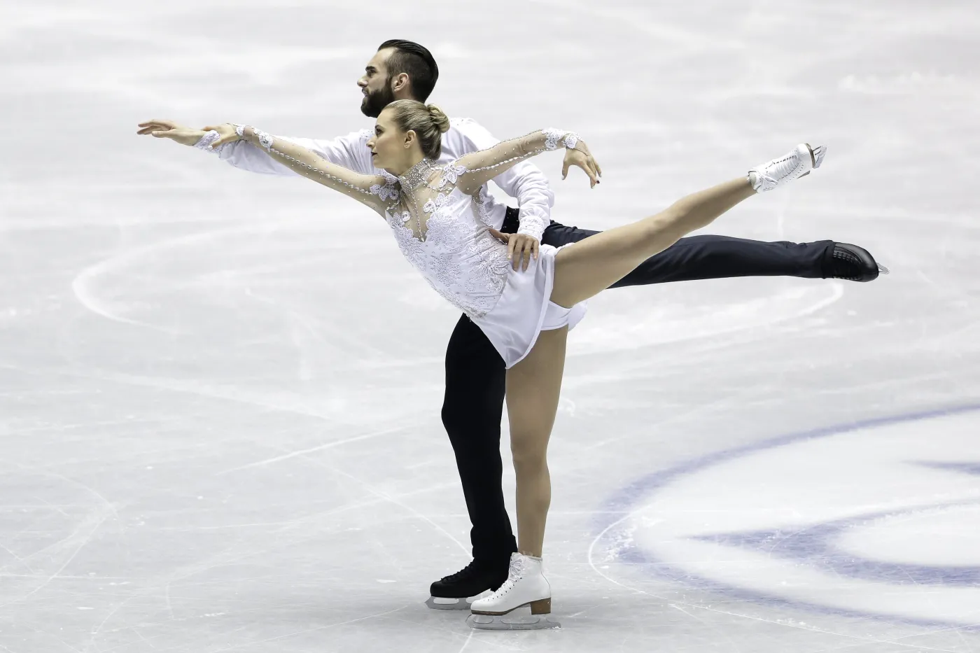 10086750-ashley-cain-i-timothy-leduc.jpg