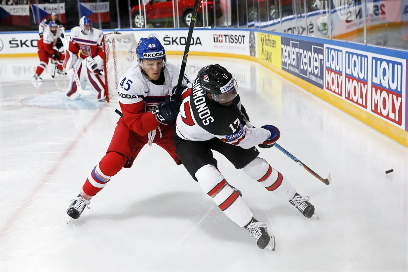 10124640-wayne-simmonds-i-radim-simek.jpg