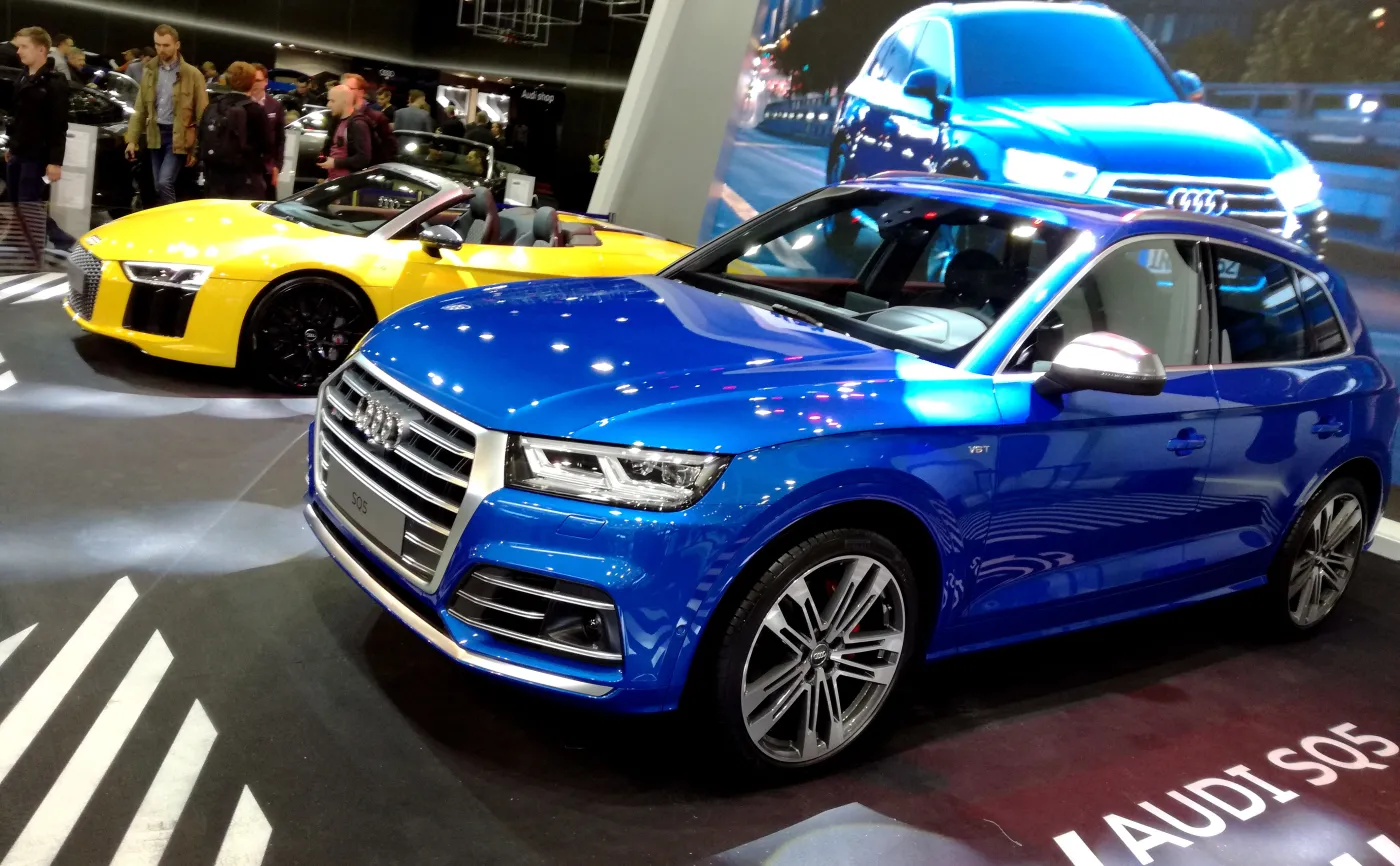 Audi R8 Spyder i Audi SQ5 