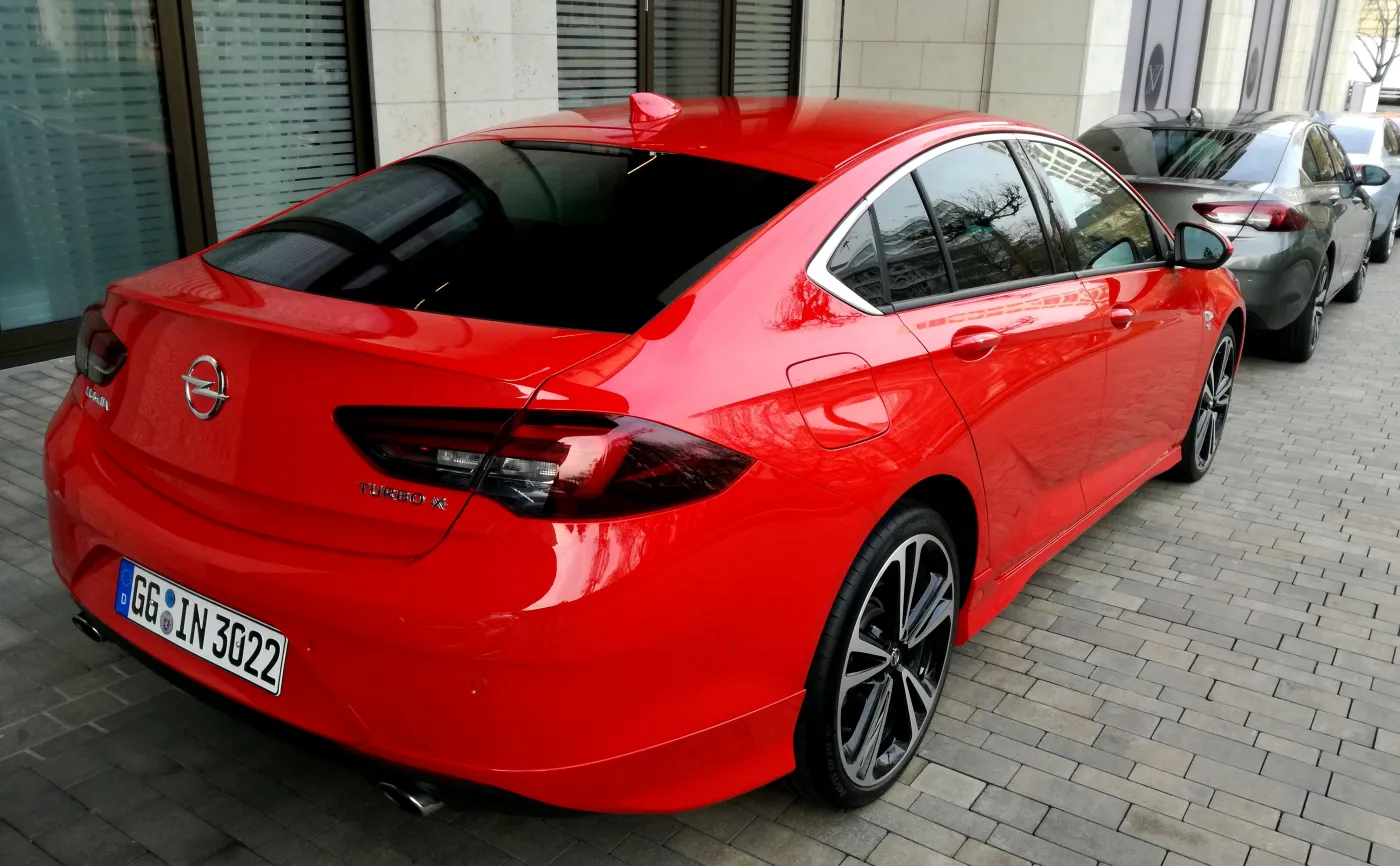 Opel Insignia Sports Tourer z 260-konnym silnikiem 2.0 Turbo i napędem 4x4 