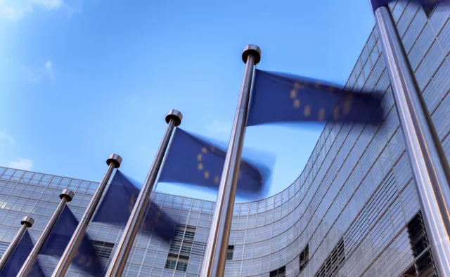 "KE na drodze donikąd", "Będzie dużo złych emocji". OPINIE na temat decyzji Komisji Europejskiej ws. Polski