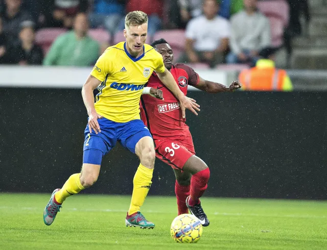 Liga Europy: Arka pogrzebała szanse na awans w doliczonym czasie gry