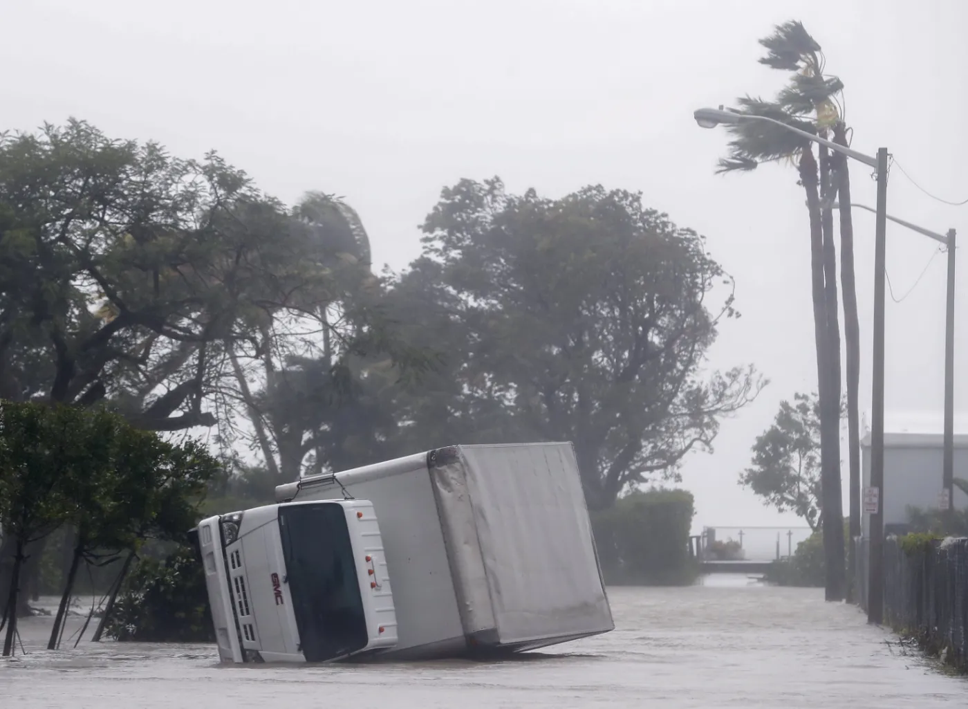 10428281-irma-przeszla-przez-miami.jpg