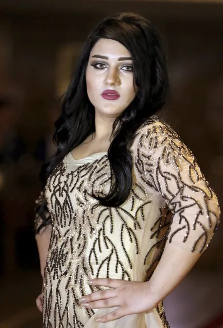 10257687-pokaz-mody-garam-w-bagdadzie.jpg