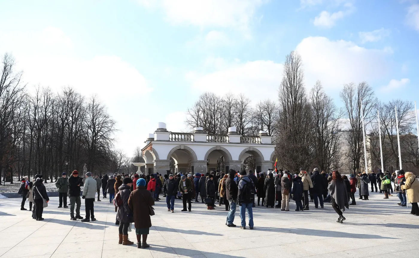 10801619-protest-w-centrum-warszawy.jpg