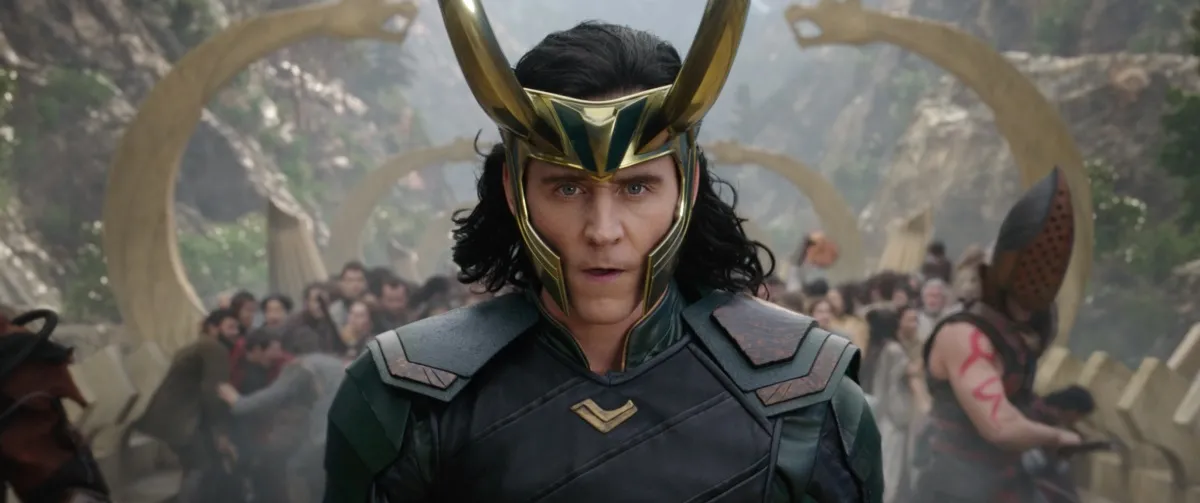 10496599-tom-hiddleston-w-filmie-thor.jpg