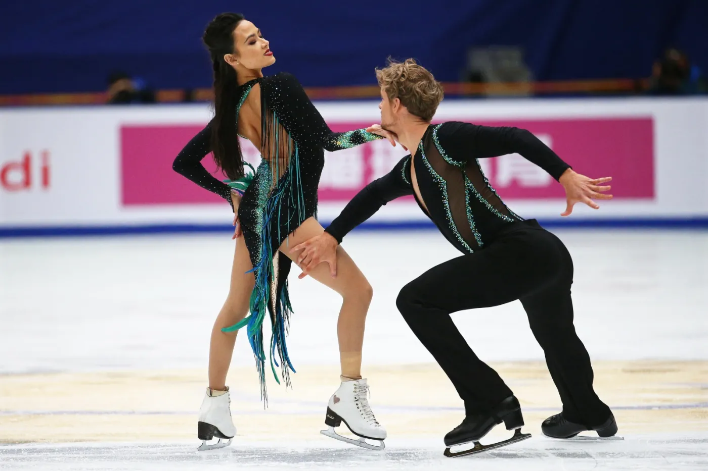 10553548-madison-chock-i-evan-bates.jpg