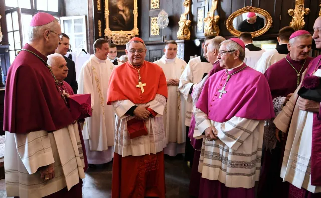 Kard. Duka w Polsce: Kościół musi bronić godności kobiety i mężczyzny, ideologia gender jest w zaniku