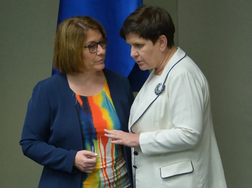11171048-beata-mazurek-beata-szydlo.jpg