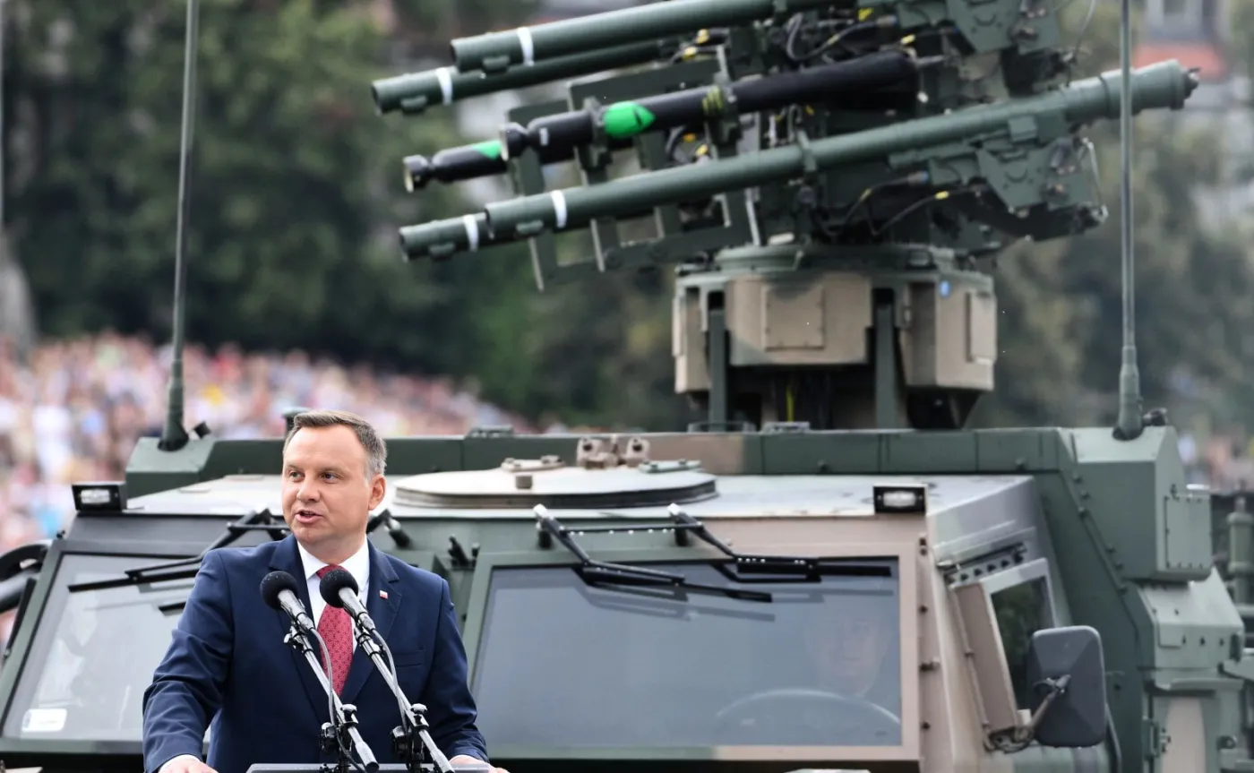 Wystąpienie zwierzchnika sił zbrojnych, prezydenta Andrzeja Dudy przed rozpoczęciem Wielkiej Defilady Niepodległości