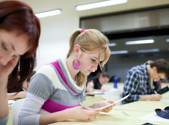 Raport GUS potwierdza zmiany w edukacji Polaków. Jak dobrze wykształceni jesteśmy?