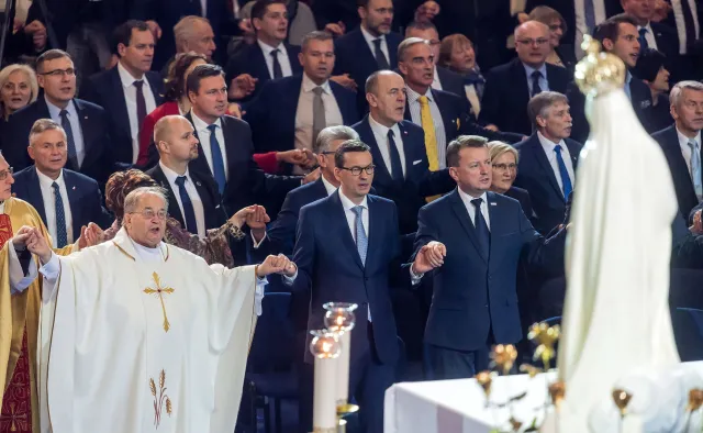 Rząd, list od prezydenta, byli ministrowie... Święto z okazji 27 rocznicy powstania Radia Maryja [ZDJĘCIA]