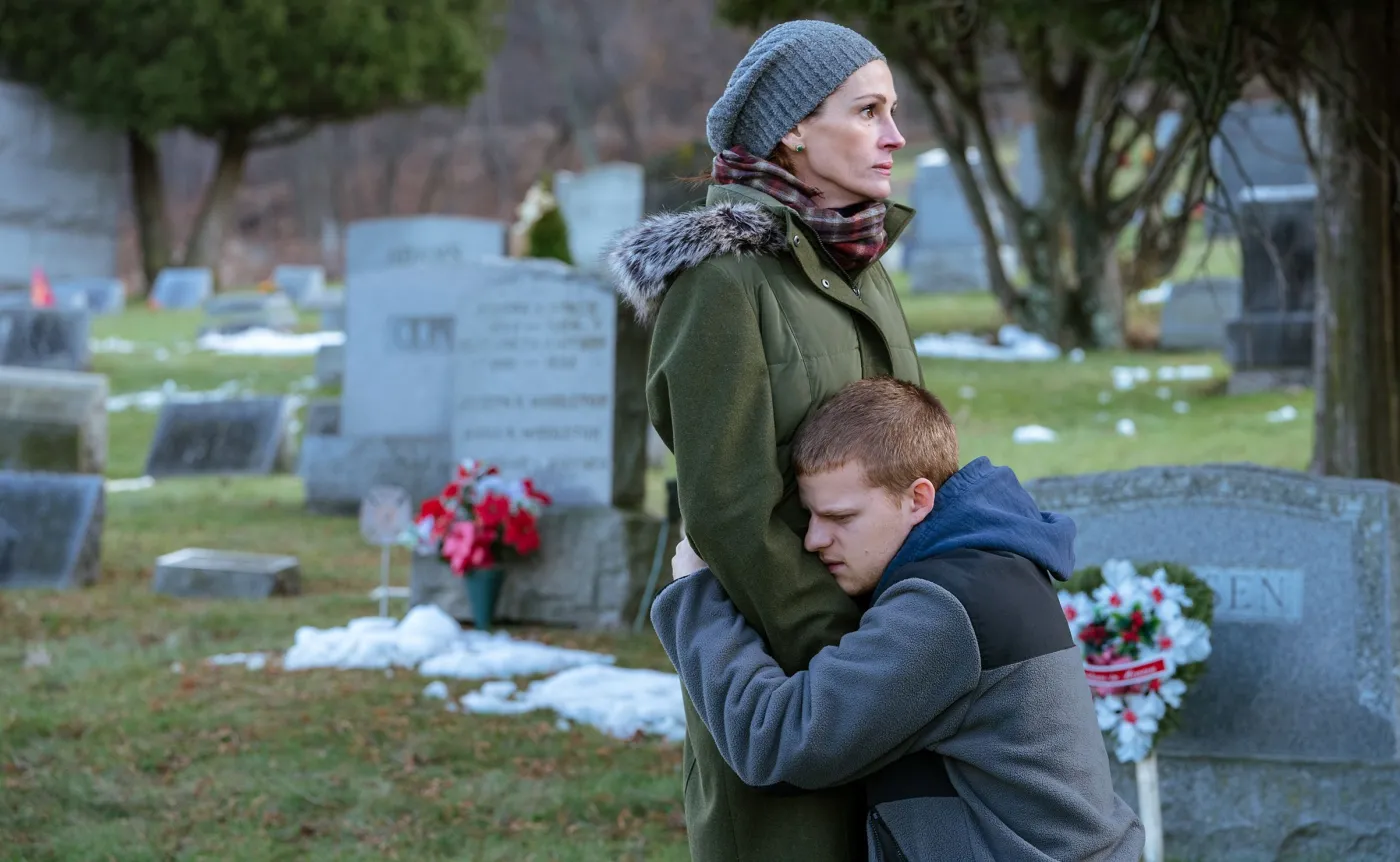 Julia Roberts i Lucas Hedges
