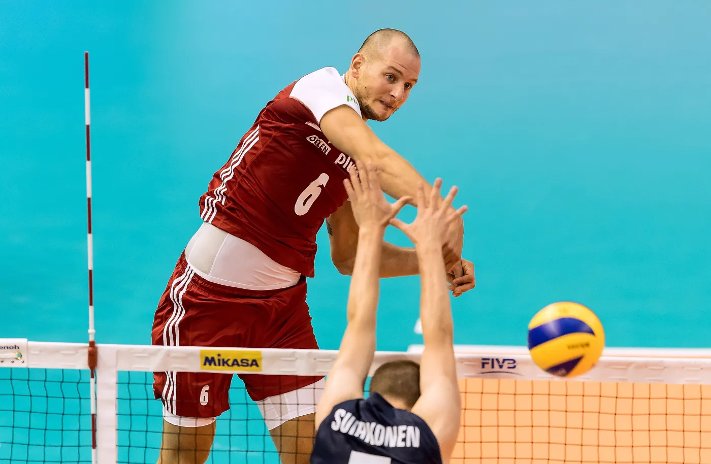Polak Bartosz Kurek (L) i Niko Suihkonen (P) z Finlandii