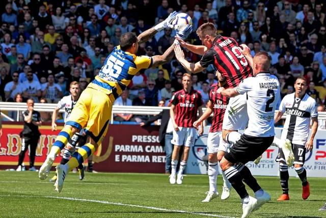 Piątek nie pokonał bramkarza beniaminka. AC Milan tyko zremisował z Parmą