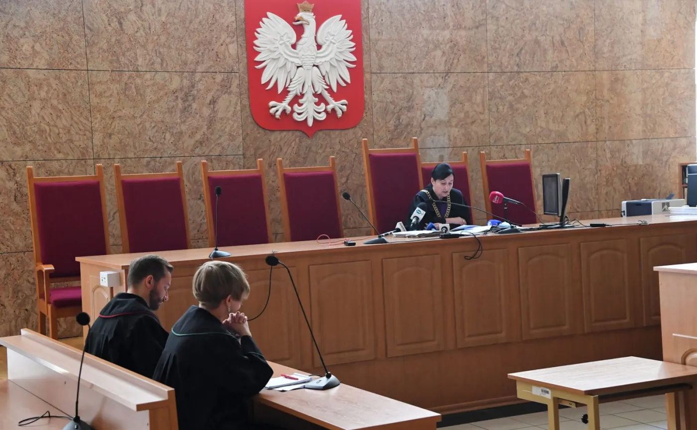 Sędzia Małgorzata Tyndel (P), 4 bm. w Sądzie Okręgowym w Krakowie ogłasza wyrok w procesie przeciwko Tomaszowi B. - hejterowi, który nawoływał do "spalenia Róży Thun na stosie"