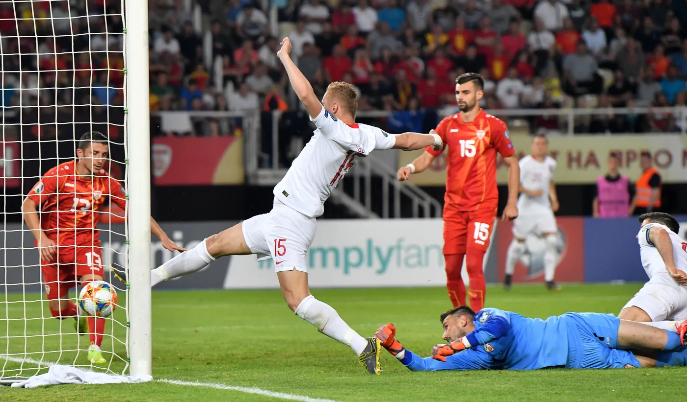12383362-tak-padla-bramka-dla-polski.jpg