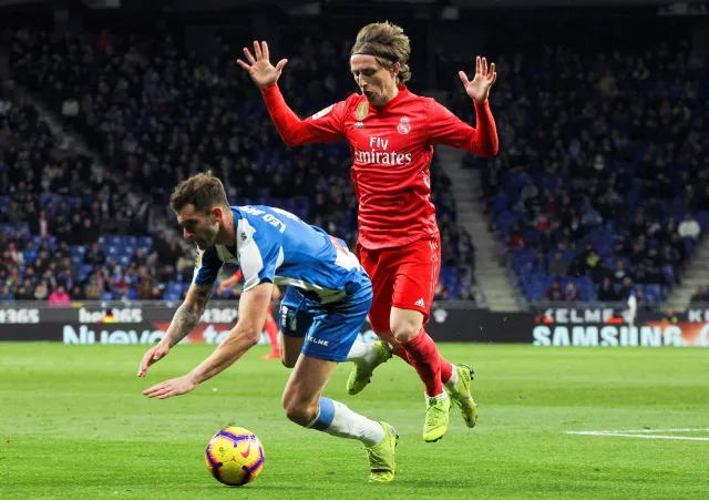 Liga hiszpańska: Real Madryt grając w "10" nie miał problemu z pokonaniem Espanyolu