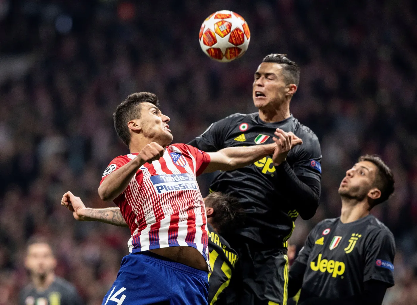 Cristiano Ronaldo (z prawej)