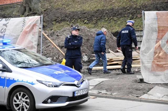 Tragiczny wypadek podczas prac na Wawelu. Zginął 45-letni robotnik [ZDJĘCIA]