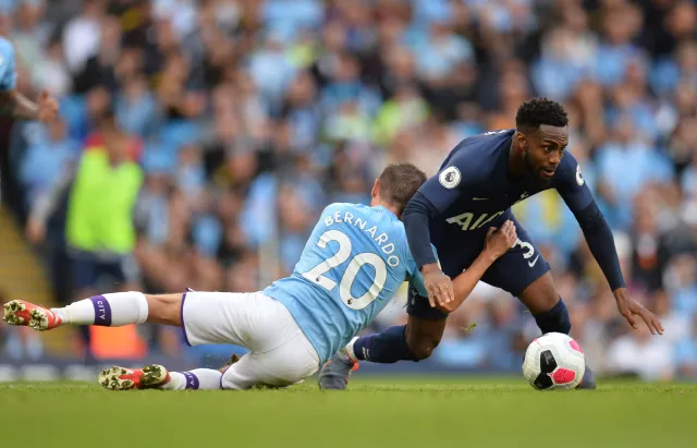 Cztery gole w hicie kolejki Premier League. Bednarek zawinił przy dwóch bramkach dla Liverpoolu