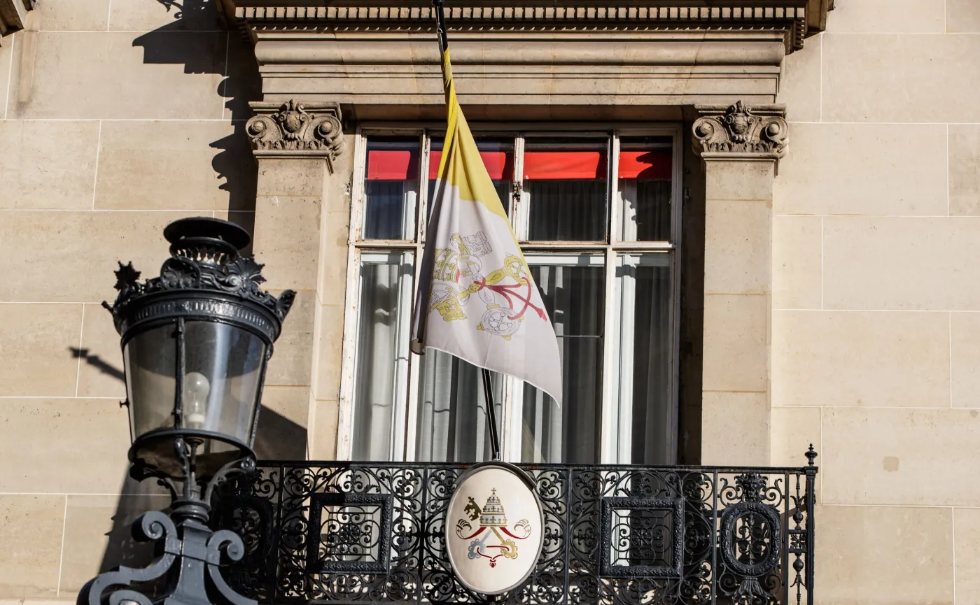 Ambasada Watykanu w Paryżu