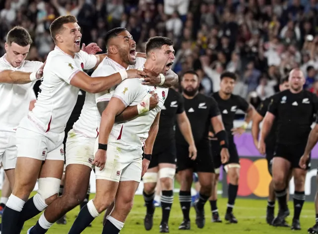 PŚ w rugby: Książę Harry będzie na żywo wspierać angielską reprezentację