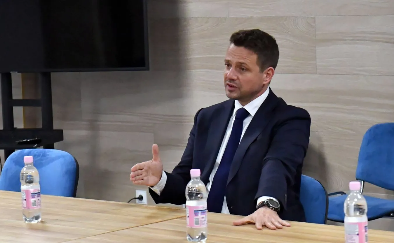 Dworczyk apeluje do Trzaskowskiego, żeby wrócił do swoich obowiązków. "Rząd może pomóc"