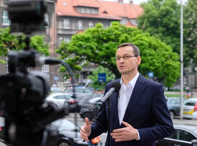 Premier na Śląsku: W najbliższych dniach będzie dość wysoka liczba nowych zakażeń