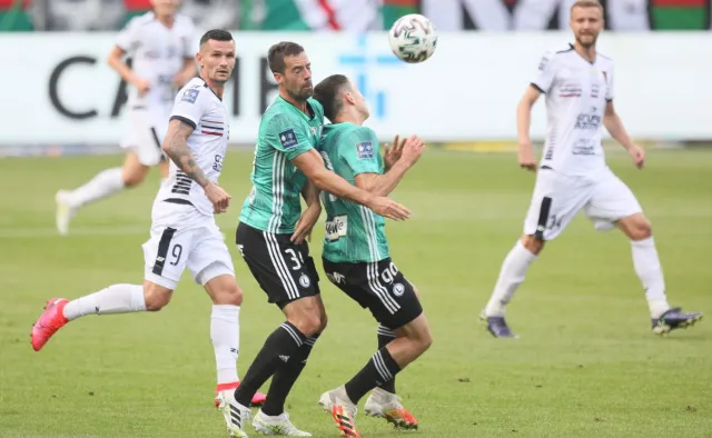 Pogoń Szczecin wygrywa w Warszawie. Legia już wcześniej zapewniła sobie tytuł