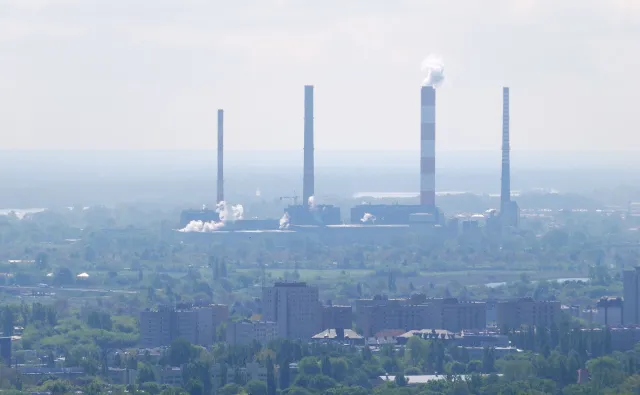 Polska nie wykonała wyroku TSUE w sprawie jakości powietrza. KE grozi karami finansowymi