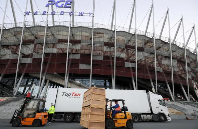 Dworczyk: Potrzebne ponad 500 osób personelu medycznego na Narodowy