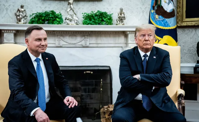 Duda miał "załatwić" u Trumpa szczepionki? Prezydent odpowiada