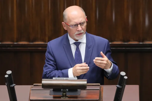 Ustawa o działach administracji rządowej na sejmowej komisji. "Puzzle dla Morawieckiego"