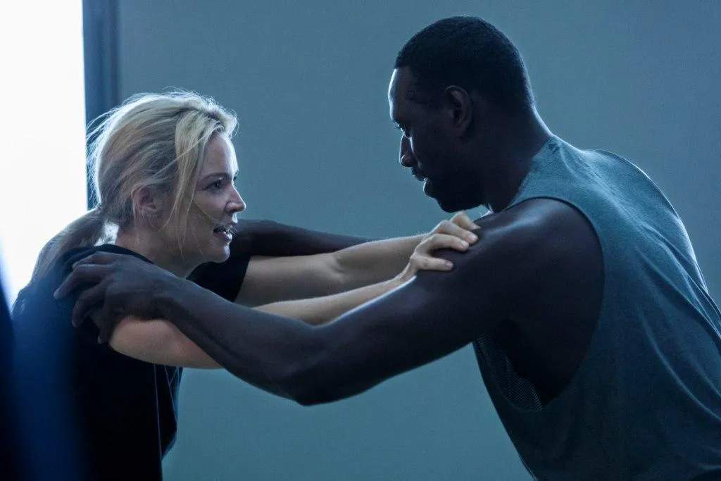 Omar Sy i Virginia Efira razem na wielkim ekranie. "Nocny konwój" w kinach w marcu