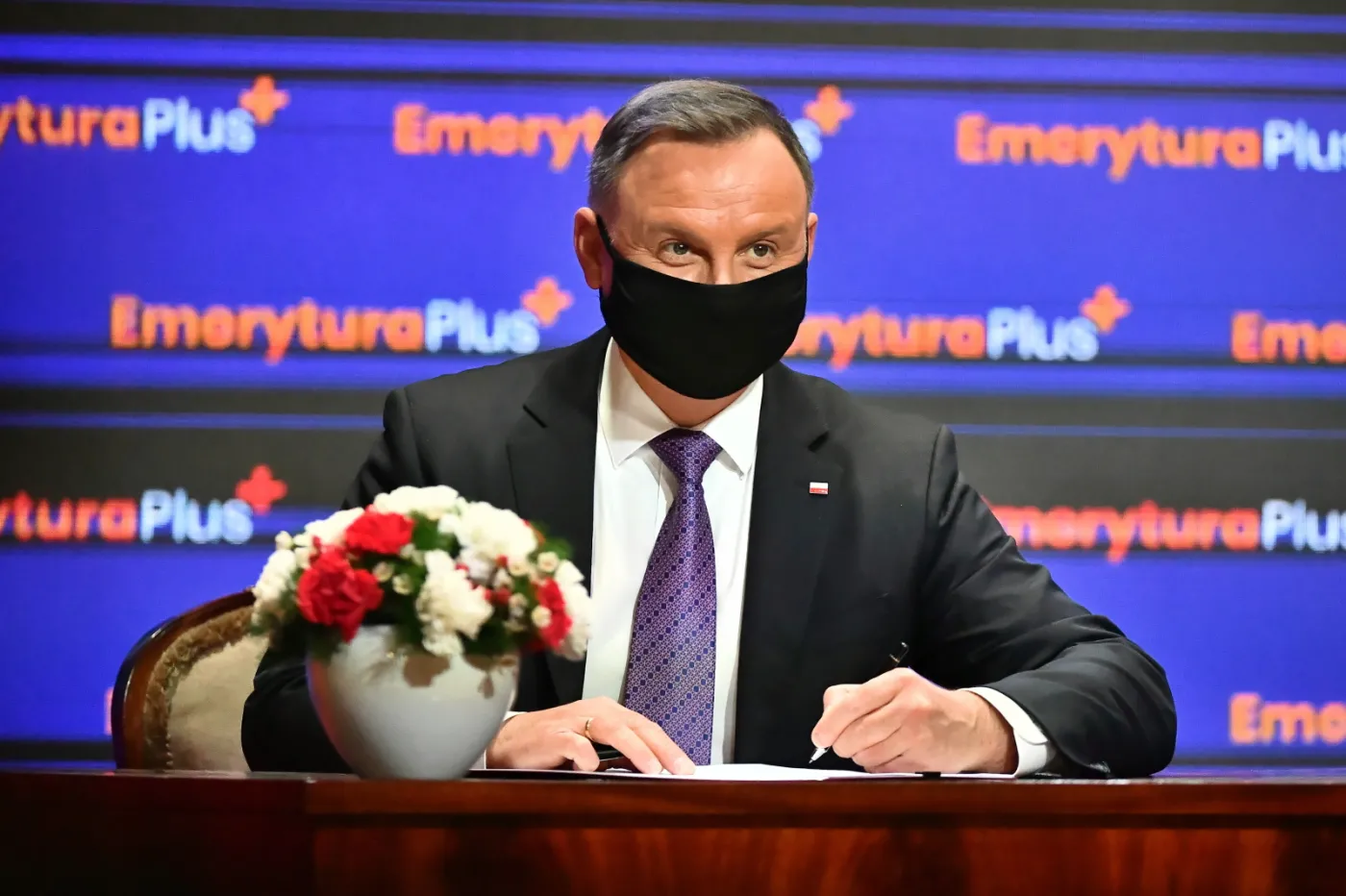 Prezydent podpisał ustawę w sprawie czternastej emerytury. Kiedy wypłata świadczeń?