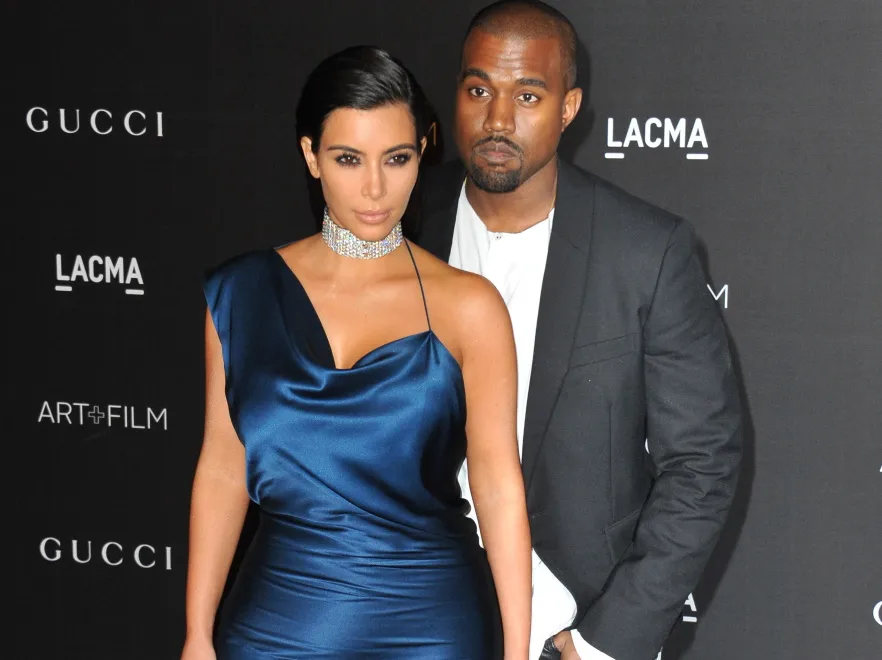Nietypowy prezent dla Kim Kardashian. Dostała... hologram nieżyjącego ojca [WIDEO]