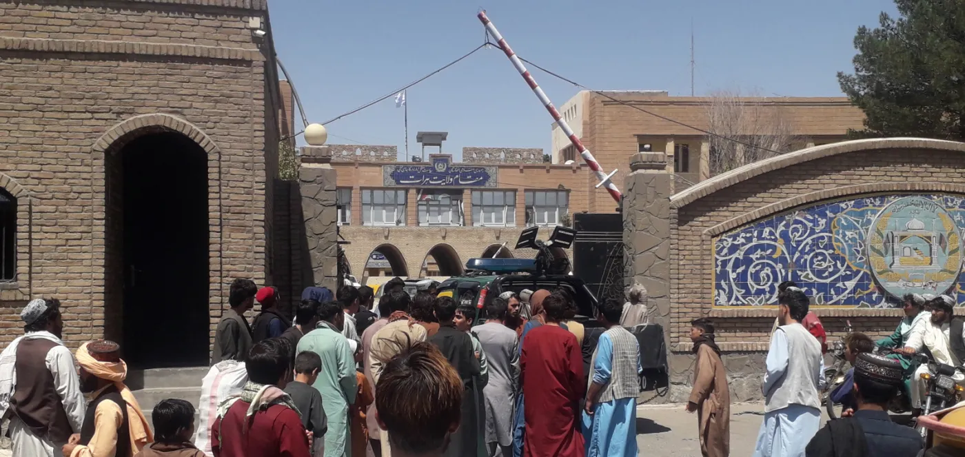 Afganistan. Głos Szariatu nadaje z Kandaharu. Talibowie 80 km od Kabulu