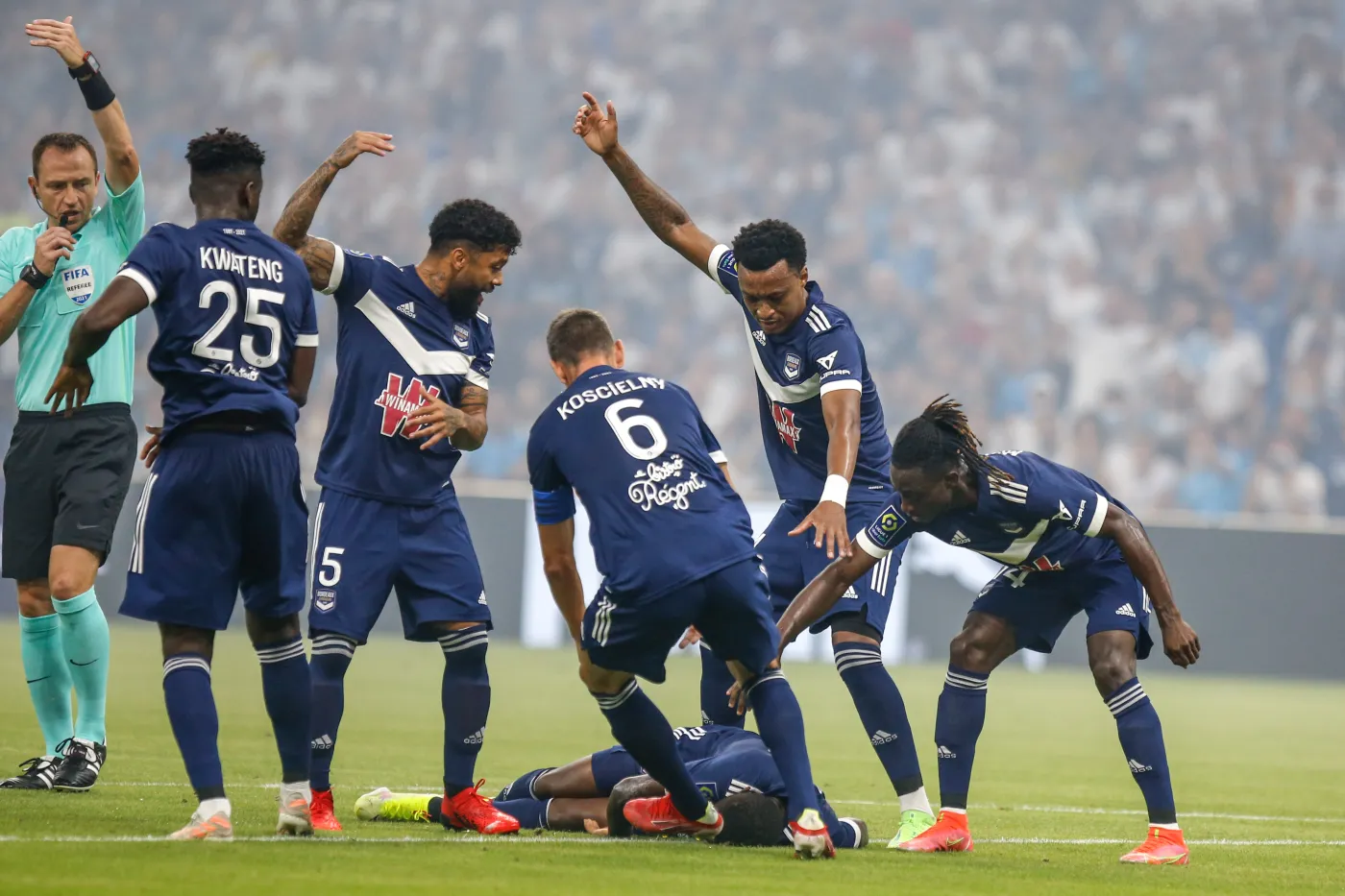 Napastnik Bordeaux stracił przytomność na boisku
