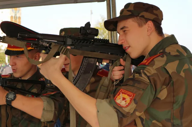 NATO obawia się "zabłąkanych oddziałów" podczas ćwiczeń Zapad-2021
