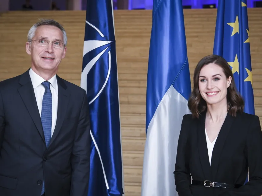 Perfekcyjna tkwi w prostocie: Doskonała stylizacja 35-letniej premier Finlandii. FOTO